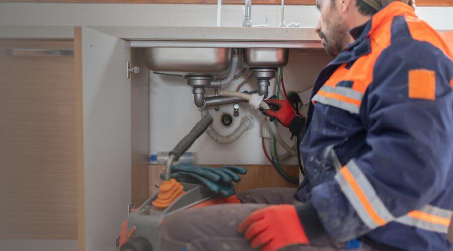 Local tankless water heater installation in Dover, FL